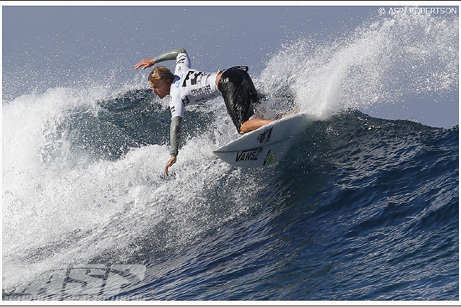 PatGudauskas775Tahiti10robbo_l.jpg