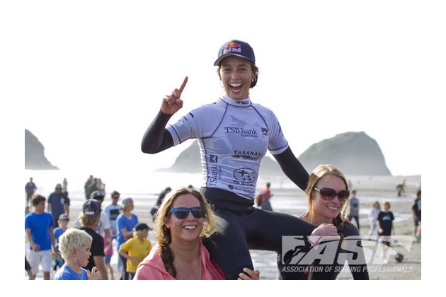 fitzgibbons8652NZ11kirstinhoulders.jpg